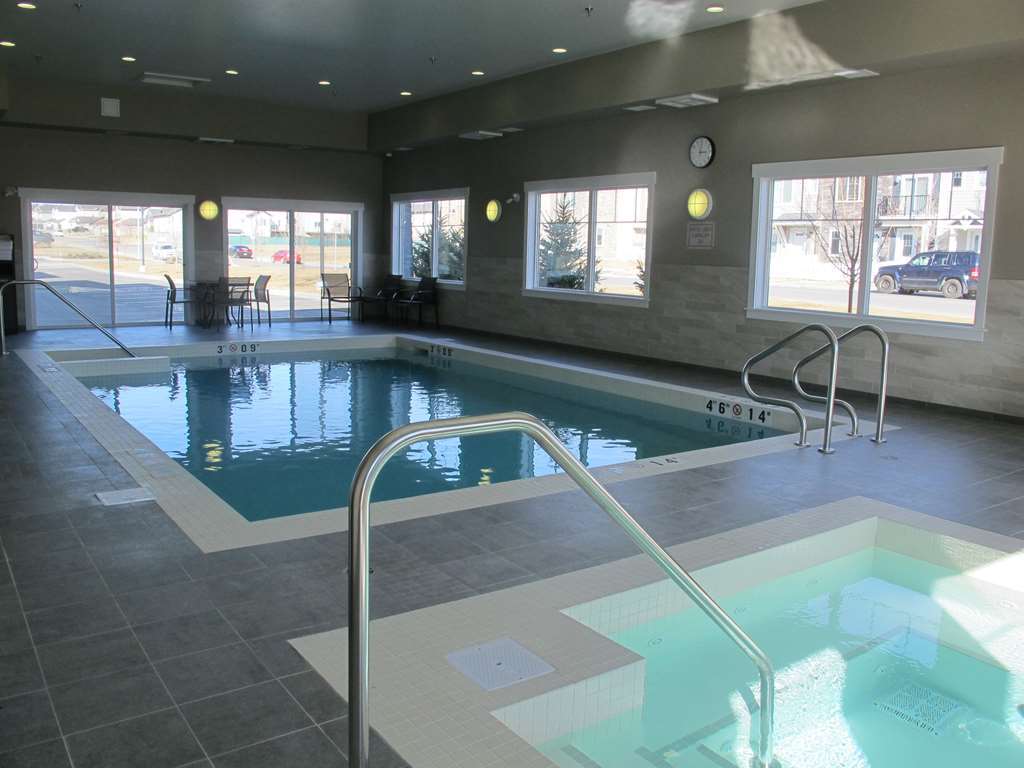 Best Western Plus Chestermere Hotel Fasilitas foto