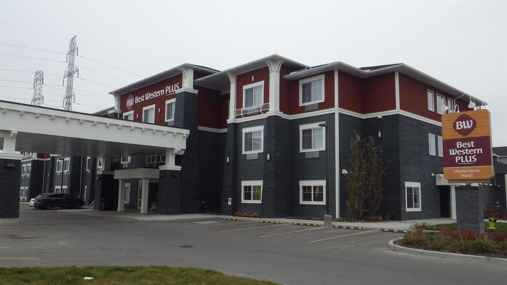 Best Western Plus Chestermere Hotel Bagian luar foto